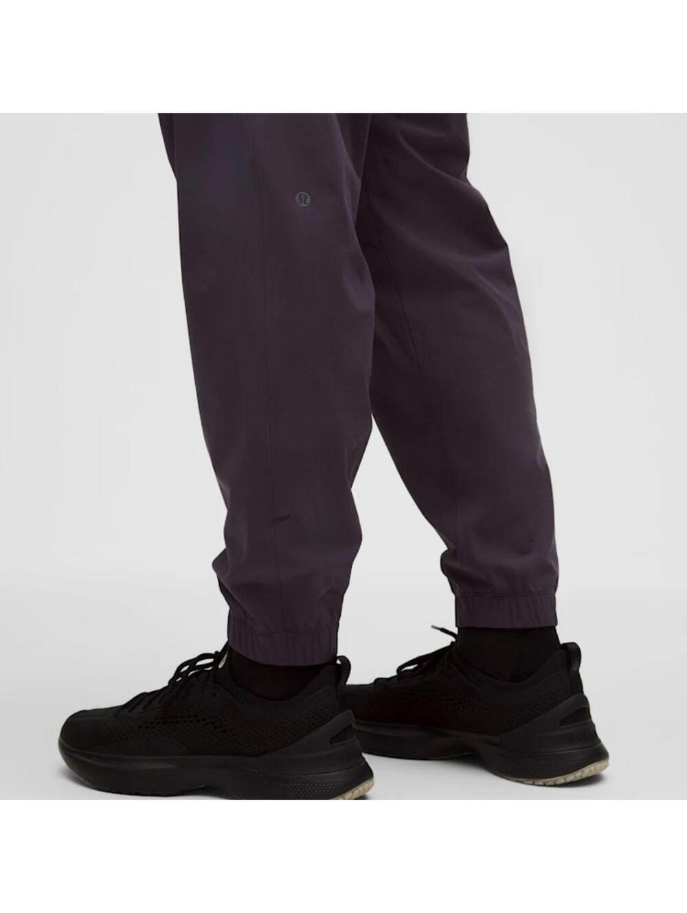 Lululemon Zeroed In Classic-Fit Cargo Jogger Regular in navy.